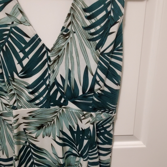 12/$30 ππ€ EUC green palm frawn dress dress! - Picture 6 of 9